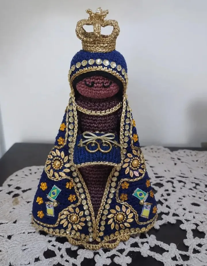Porta-alianças de Nossa Senhora Amigurumi
