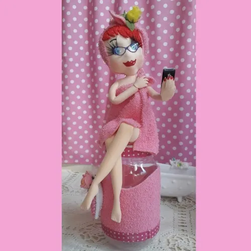 Boneca Porta Algodão Rosa