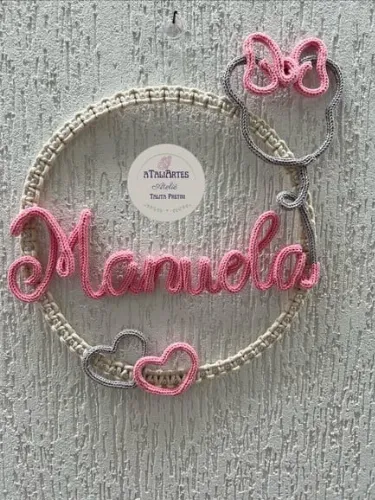 Guirlanda com Pérolas personalizada com Tricotin e macramê