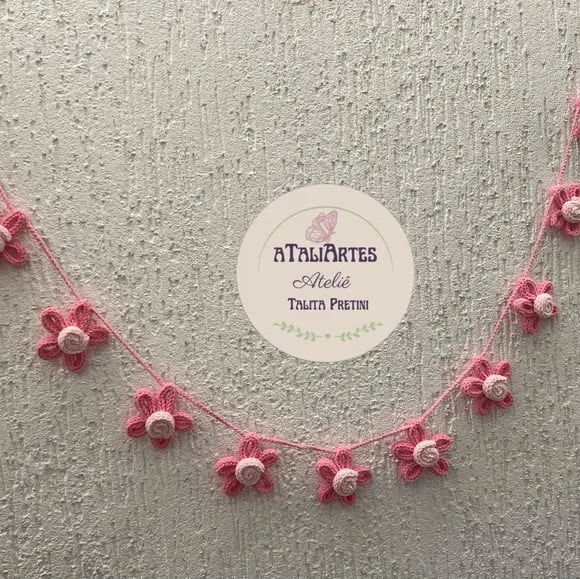 Varal de Flores Decorativas Personalizadas em Tricotin