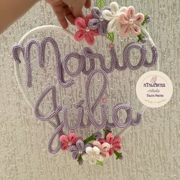 Coração com Dois nomes Personalizado em Tricotin para porta maternidade
