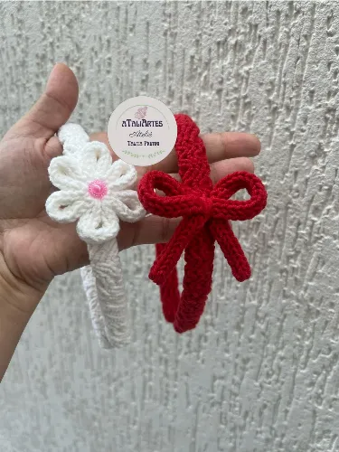 02 Unidades Tiara Personalizada com Laço em Tricotin
