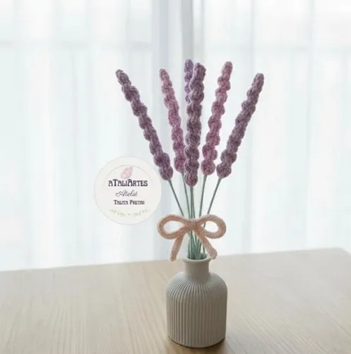 Flor de Lavanda Decorativa para Vaso em Tricotin