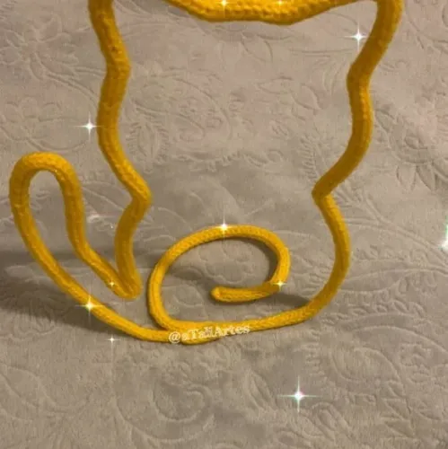 Gato Decorativo de Mesa em Tricotin