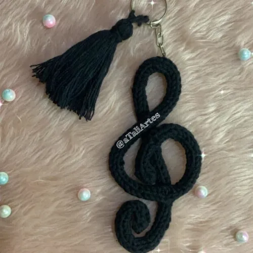 Chaveiro Clave de Sol Personalizada em Tricotin