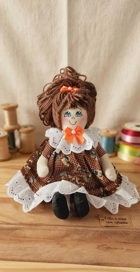 Boneca de Pano Artesanal Clássica Terroso