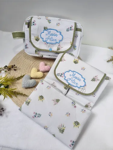 Porta Fraldas Personalizado com Trocador Portátil, Kit Higiene para Bebê com Nome Bordado, Organizador de Bolsa Maternidade