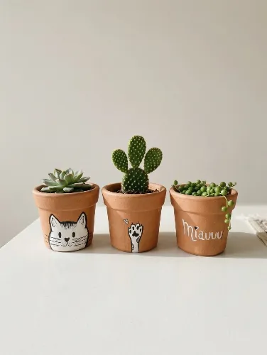 Kit 3 Mini Vasos Cachepô de Barro Gatinho Miau Preto e Branco 7cm