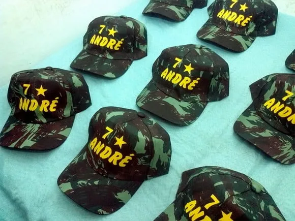 Boné Camuflado de Festa - Tema Exército