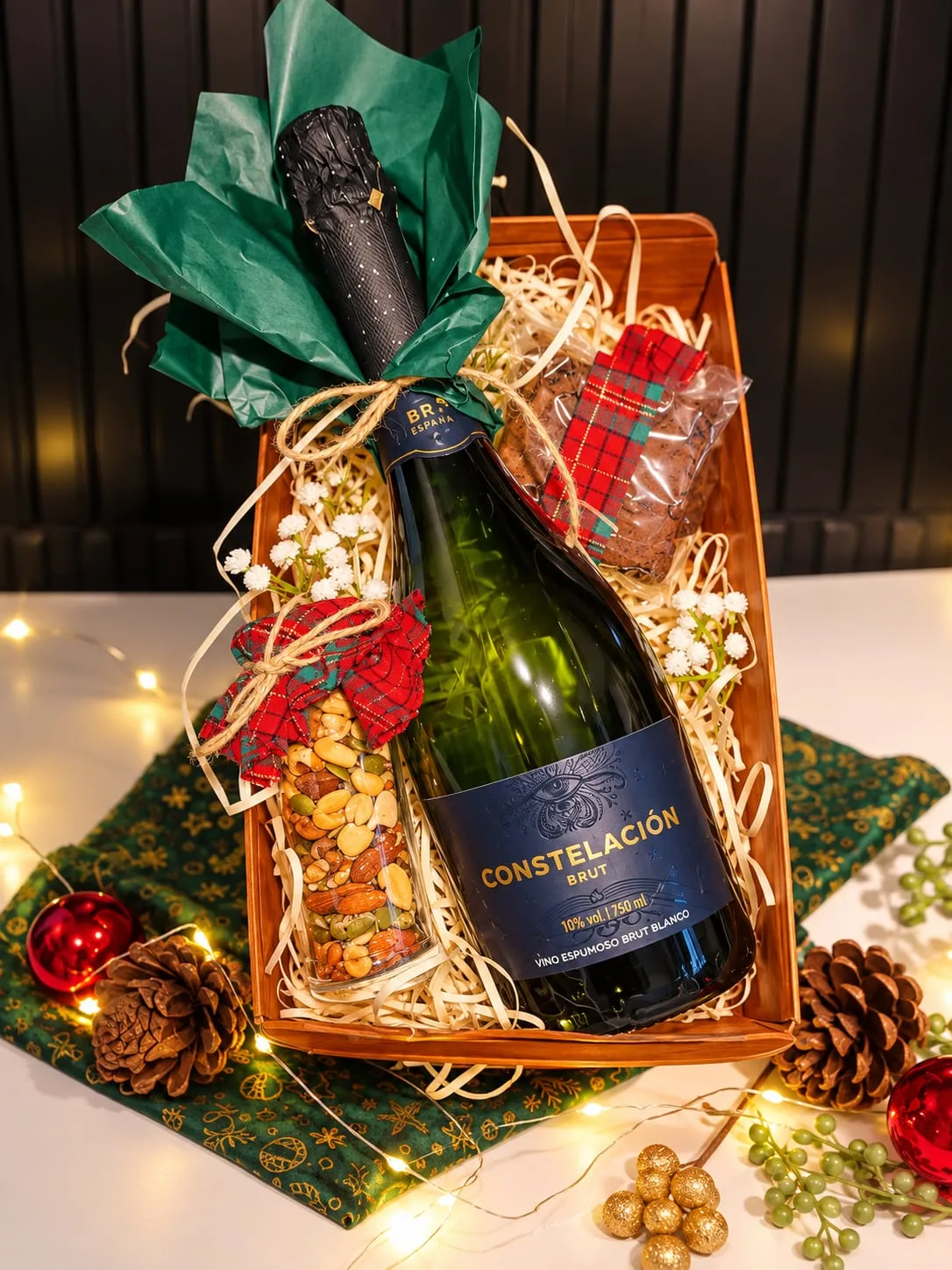 Cesta de Natal com Espumante Brut, Mix de Castanhas e Brownie