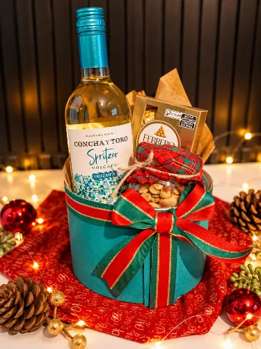 Cesta de Natal com Vinho Frisante Moscato, Ferrero Rocher e Mix de Castanhas